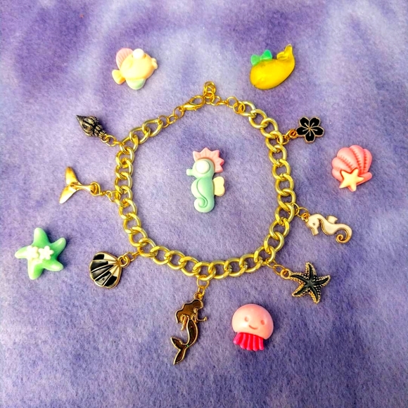 Charm bracelet - Picture 1 of 1